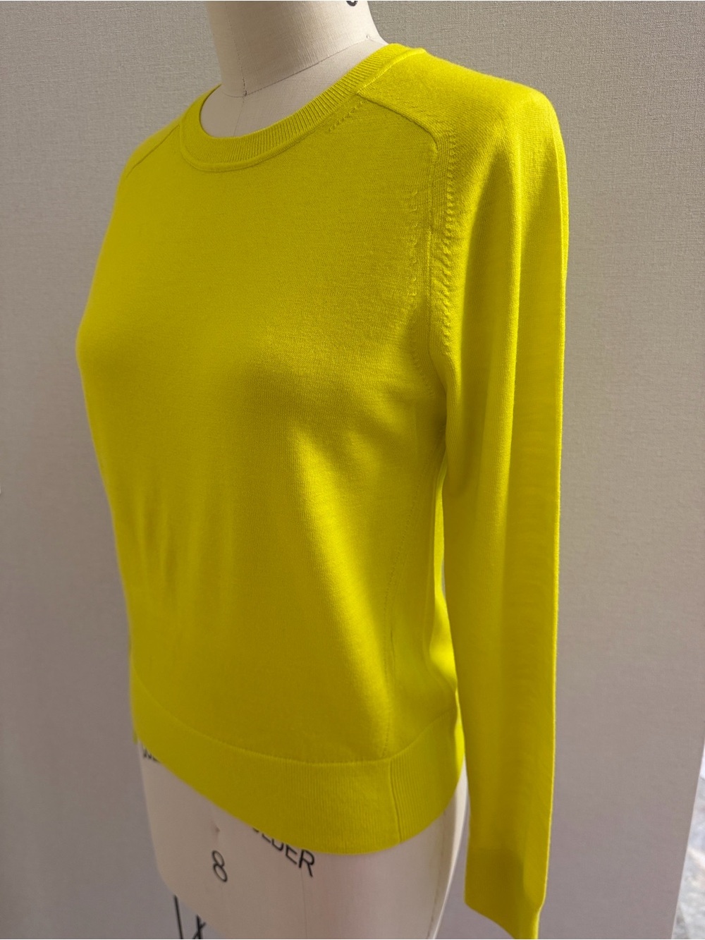 Banana Republic Women’s Crewneck Sweater in Lemon Yellow Merino Wool Size S - Picture 4 of 14